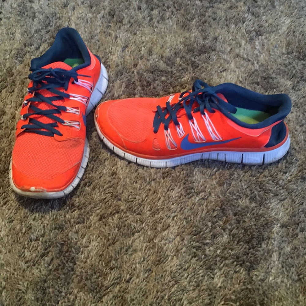 Nike Free 5.0 shoes
